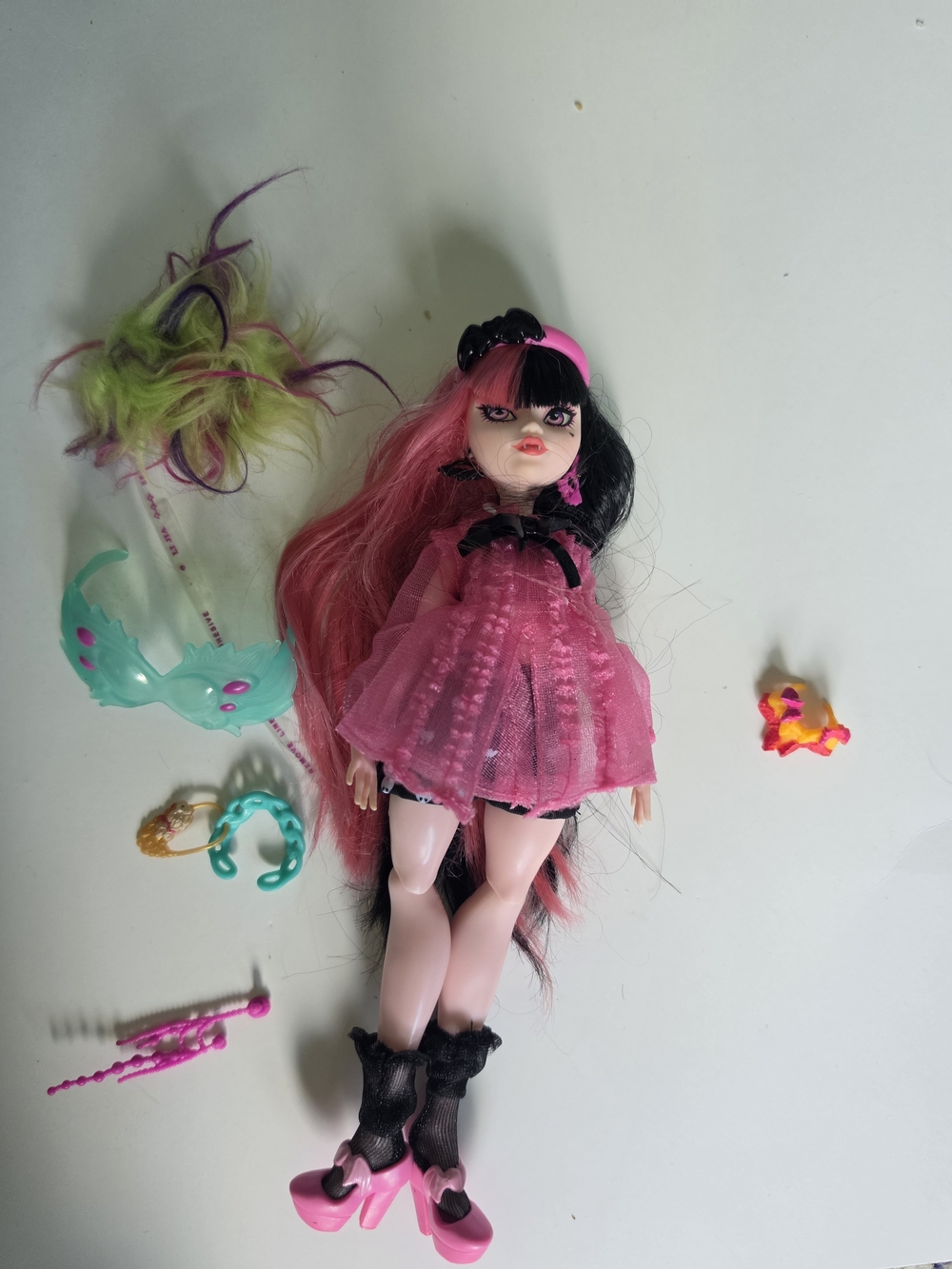 Monster High Draculaura G3 Reboot Mattel 2022 Generation 3 W/Accessories
